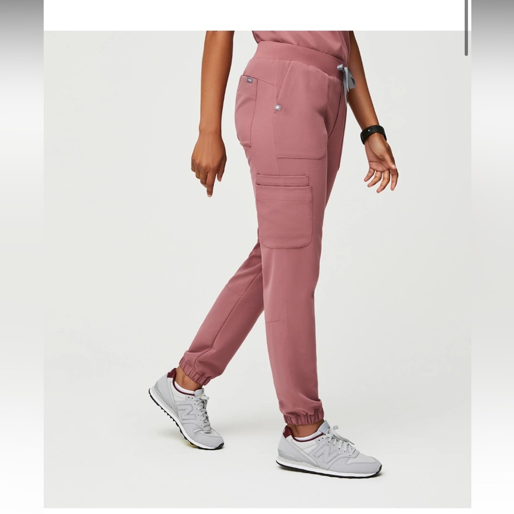 Figs Mauve Jogger Scrub Set